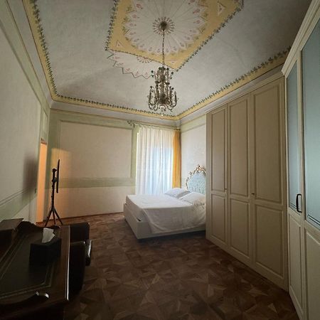 Urbino Apartments - Palazzo Paltroni Studio מראה חיצוני תמונה