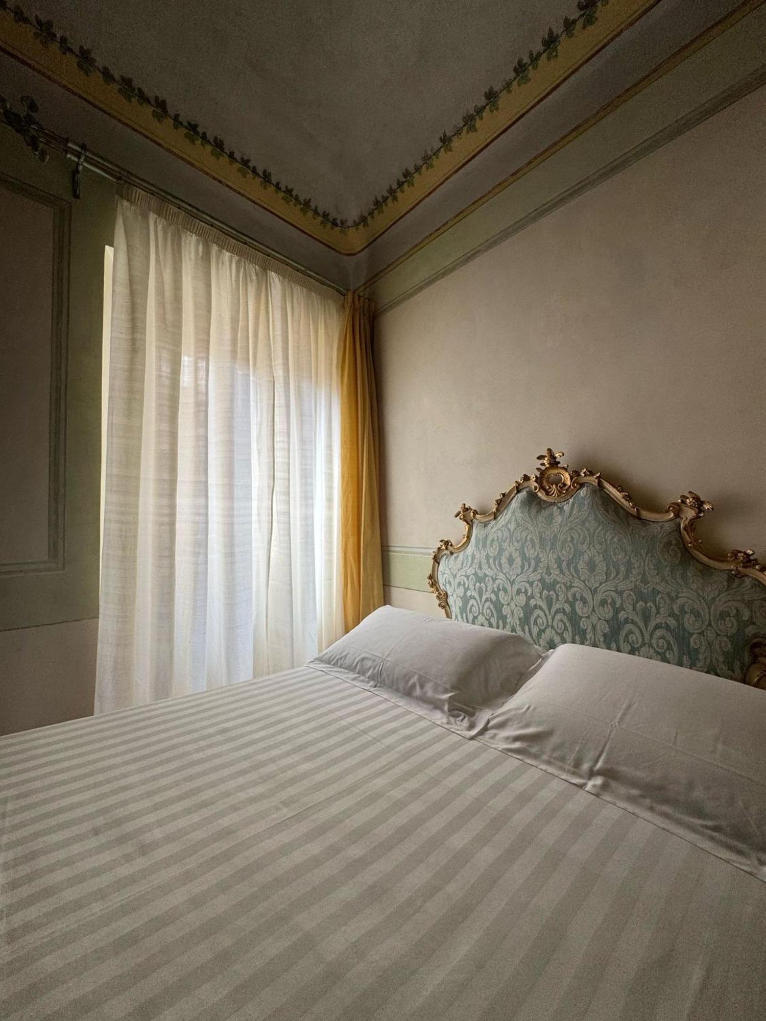 Urbino Apartments - Palazzo Paltroni Studio מראה חיצוני תמונה